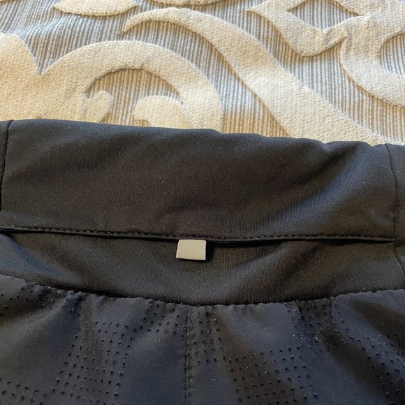 Nike Shorts Womens Size X-Small Black Athletic Workout Lined Running Pocket - Picture 4 of 7